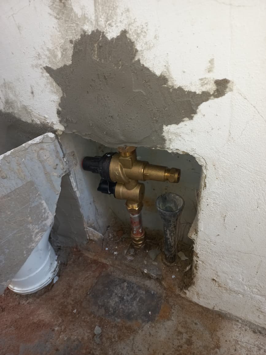 Plumber Eco Park Estate
