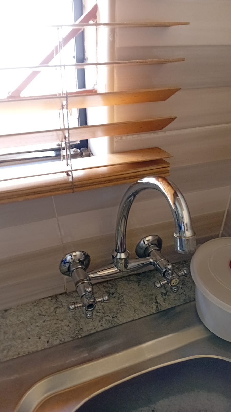 Plumber Zwartkop